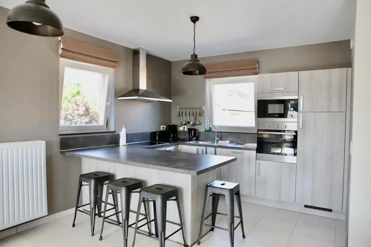 Loft En Duplex Avec Terrasse 3 Chambres Proche Pairi Daiza Mons Dış mekan fotoğraf