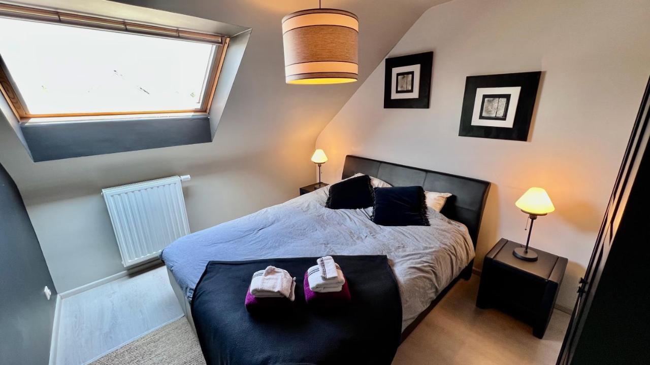 Loft En Duplex Avec Terrasse 3 Chambres Proche Pairi Daiza Mons Dış mekan fotoğraf