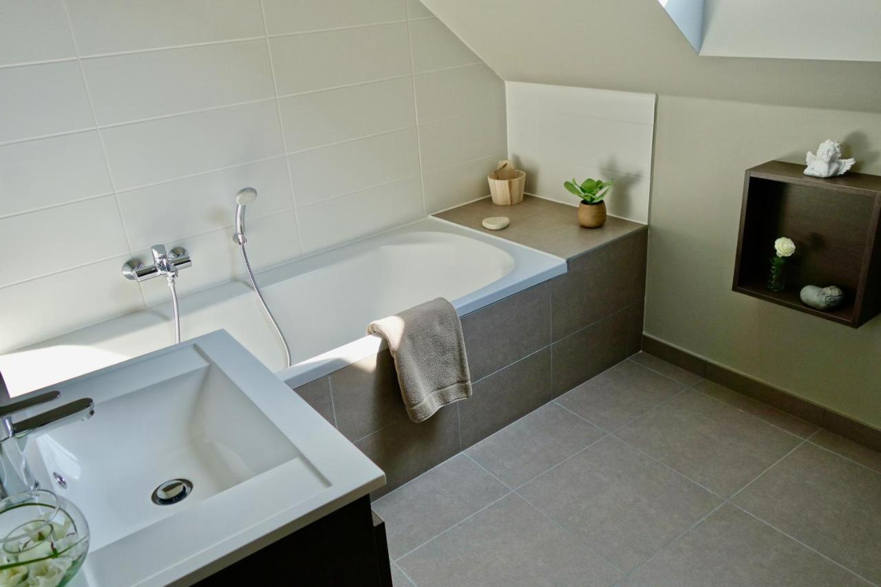 Loft En Duplex Avec Terrasse 3 Chambres Proche Pairi Daiza Mons Dış mekan fotoğraf