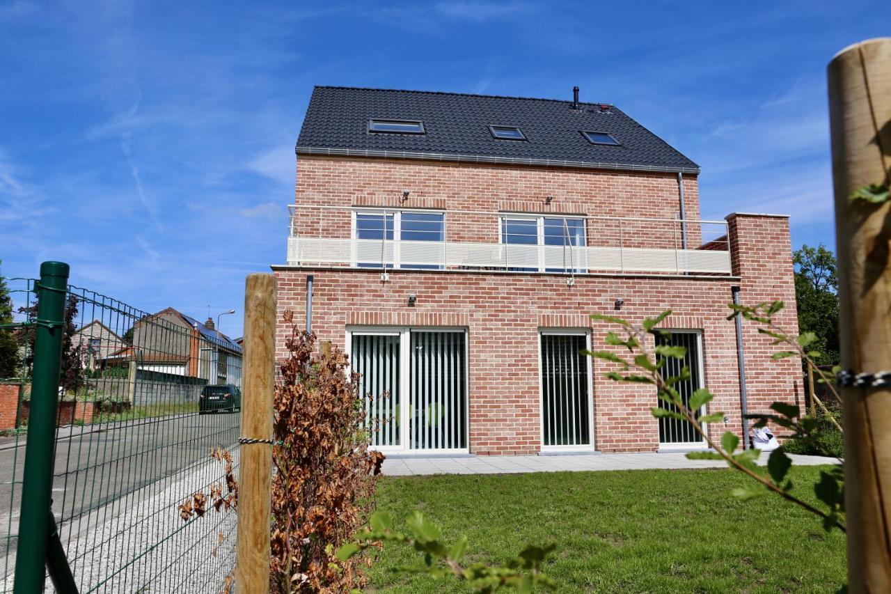 Loft En Duplex Avec Terrasse 3 Chambres Proche Pairi Daiza Mons Dış mekan fotoğraf